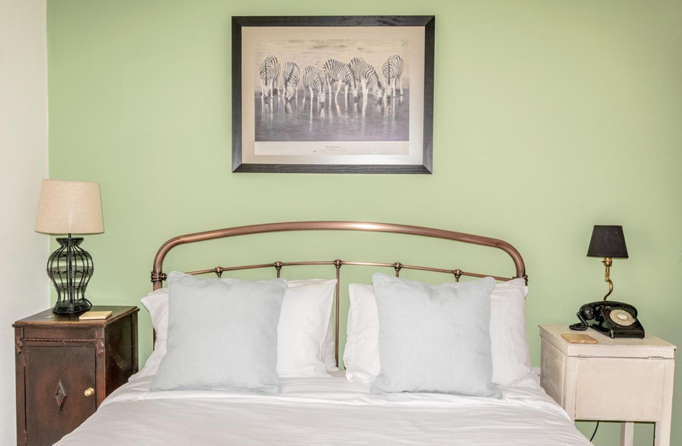 Stylish 2 Bedrooms Cosy & Bright Cottage, Pet Friendly, Sleeps 5, Titchfield Village - Summer Special Offer!! - By Blue Puffin Stays Екстер'єр фото
